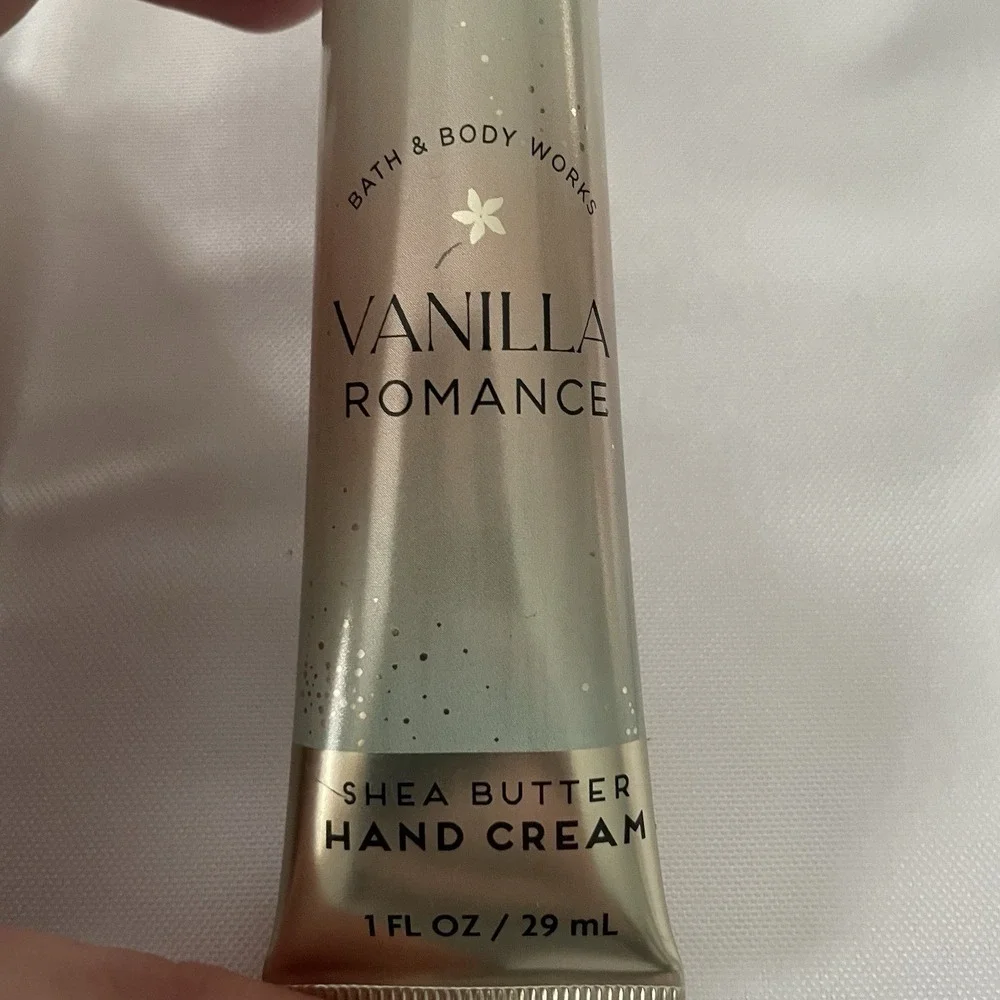 Bath & Body Works (2) Shea Butter HAND CREAM 1oz NEW Gingham Vanilla Romance